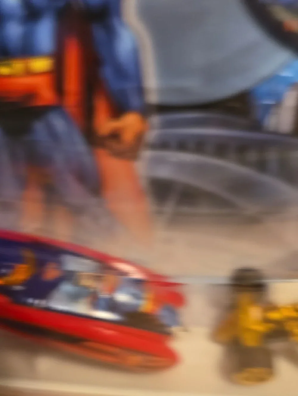 Hot Wheels Superman Twin Pack & Batman Batcycle Toy Vehicle - - Picture 5 of 8